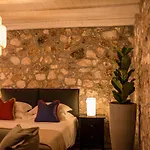 North Point Bed & Breakfast 4*