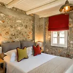 North Point Bed & Breakfast 4*