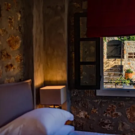 North Point Antipata (Erisos)