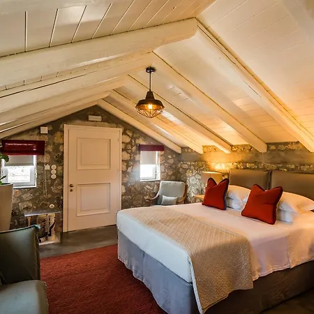 North Point Bed & Breakfast 2*