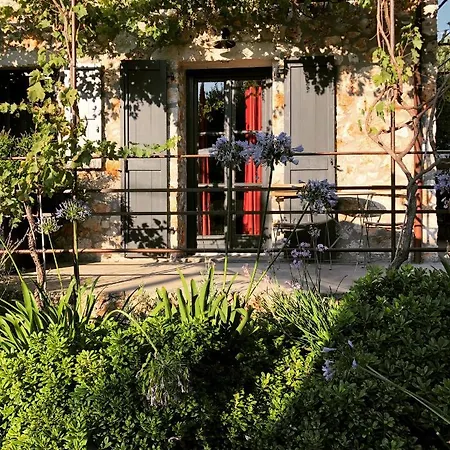 North Point Bed & Breakfast 2*
