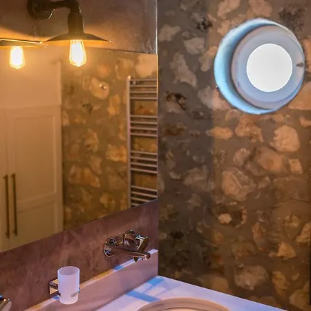 North Point فندق مبيت وإفطار 4*