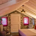 North Point Bed & Breakfast 4*