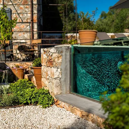 Alojamento de Acomodação e Pequeno-almoço North Point 4*