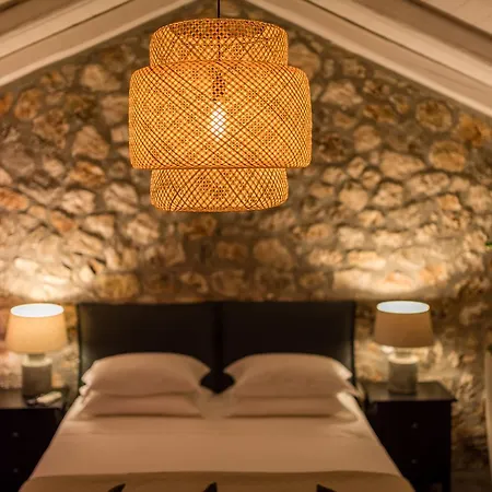 North Point Alojamento de Acomodação e Pequeno-almoço Antipata (Erisos)