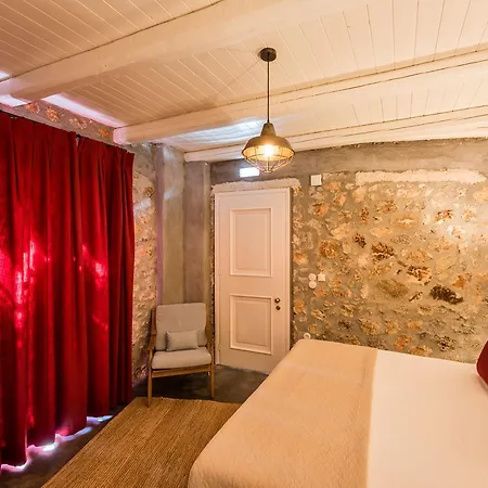 North Point 4* Antipata (Erisos)