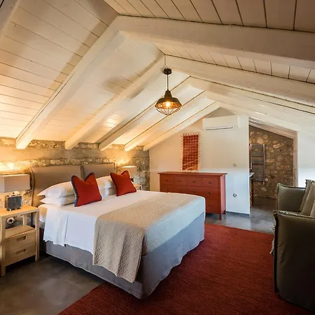 North Point Alojamento de Acomodação e Pequeno-almoço Antipata (Erisos)