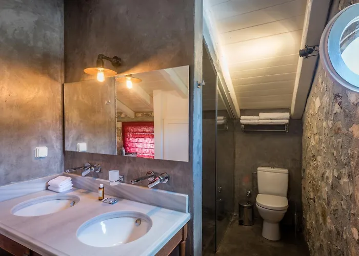 North Point Alojamento de Acomodação e Pequeno-almoço 4*