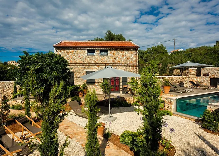 North Point Alojamento de Acomodação e Pequeno-almoço Antipata (Erisos)